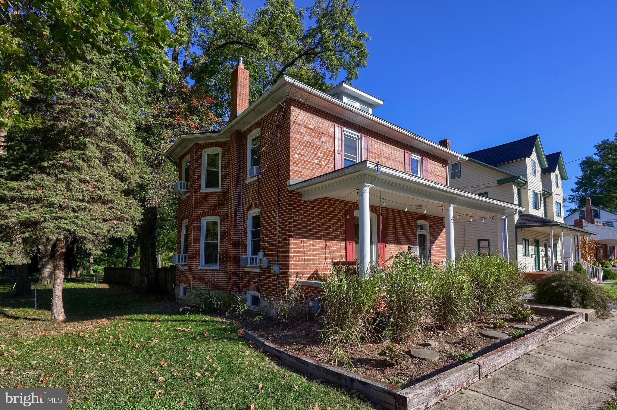 47 E COLLEGE AVENUE