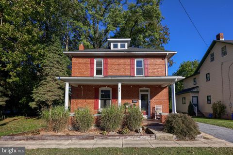 47 E COLLEGE AVENUE ELIZABETHTOWN PA 17022