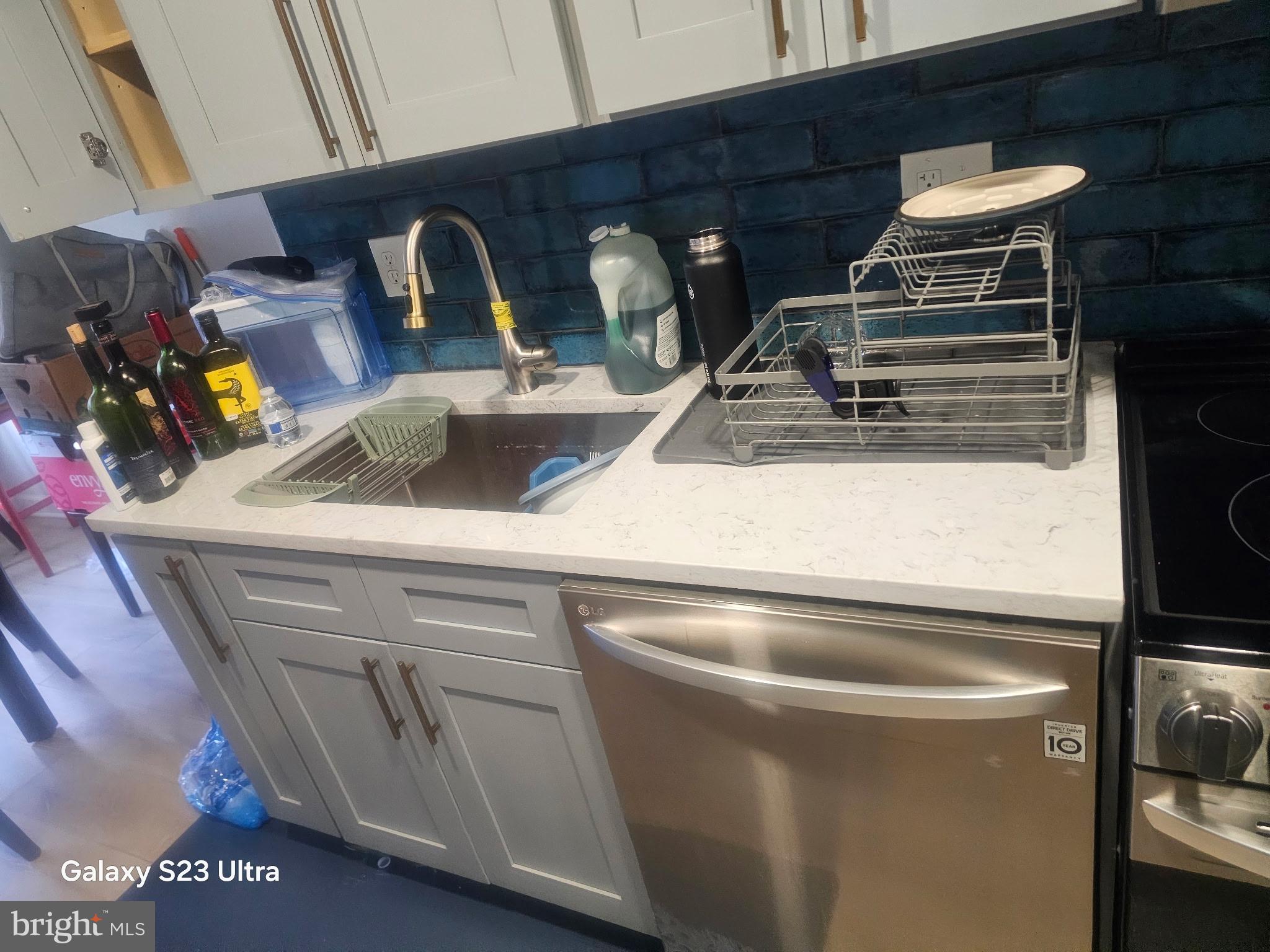 440 GIRARD STREET 203 - Photo 3