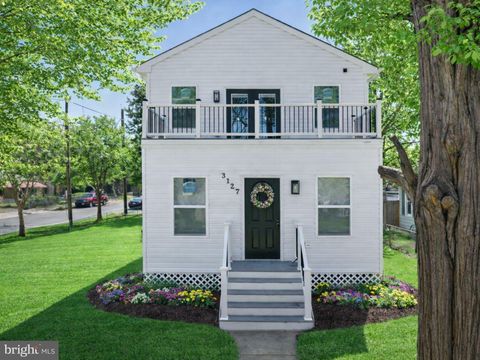 3127 G STREET SE WASHINGTON DC 20019