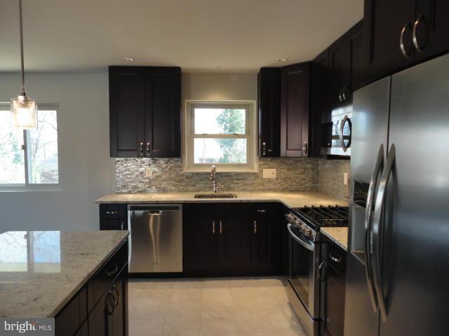 ROSECROFT PARK - Residential