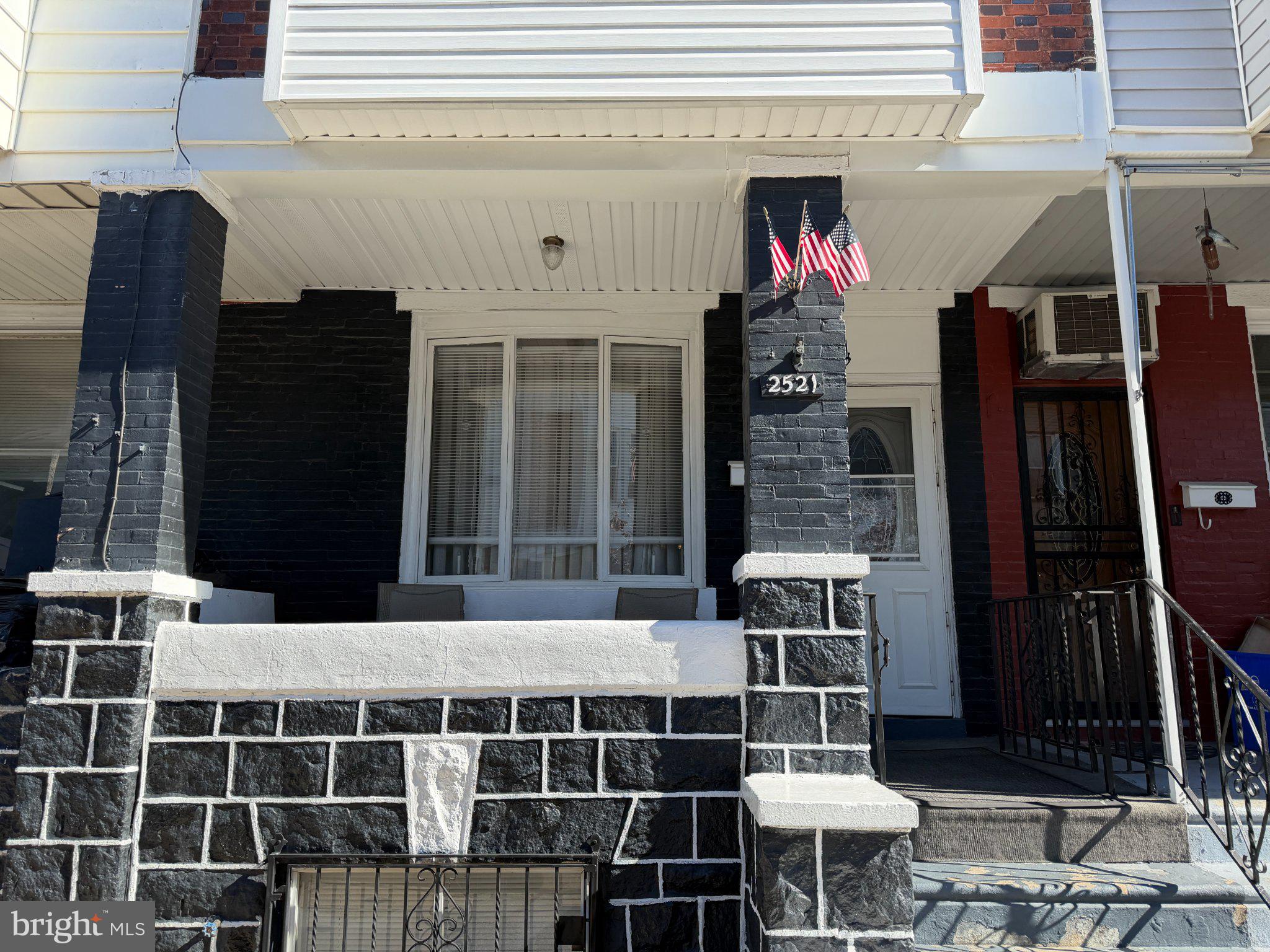 2521 S AMERICAN STREET
