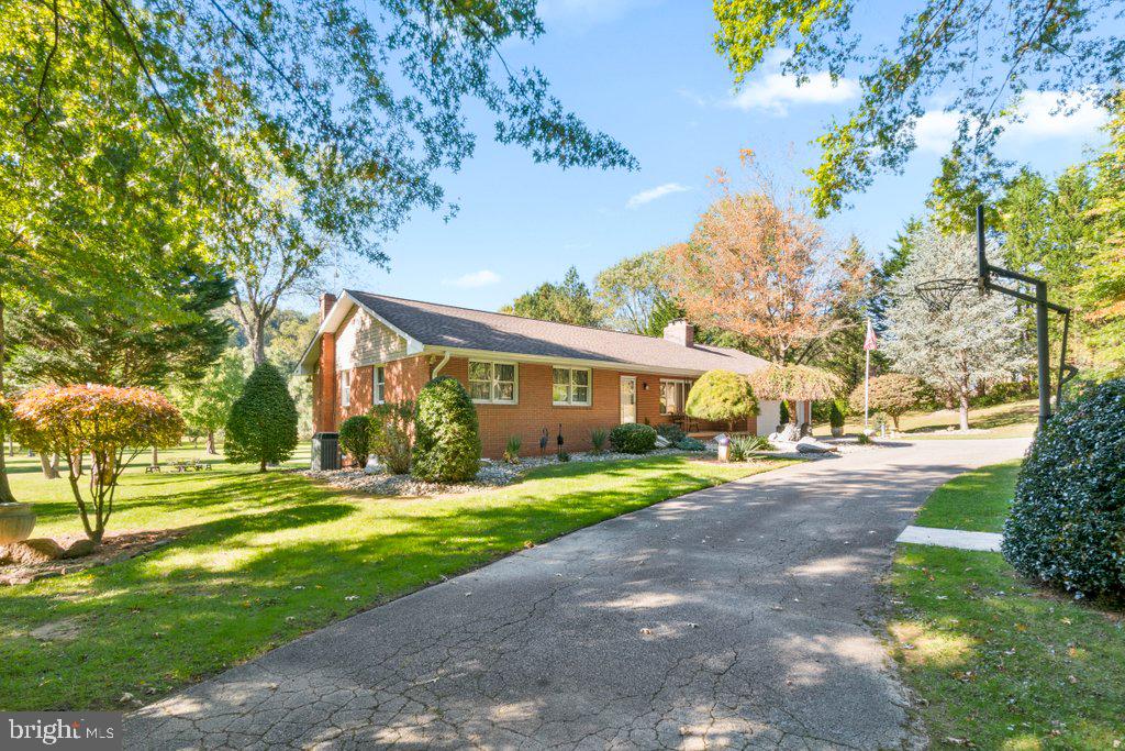 BONAPARTE ESTATES - Residential