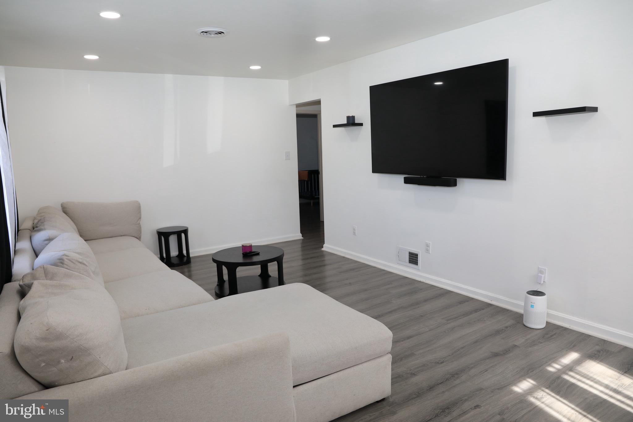 HYATTSVILLE - Residential Lease