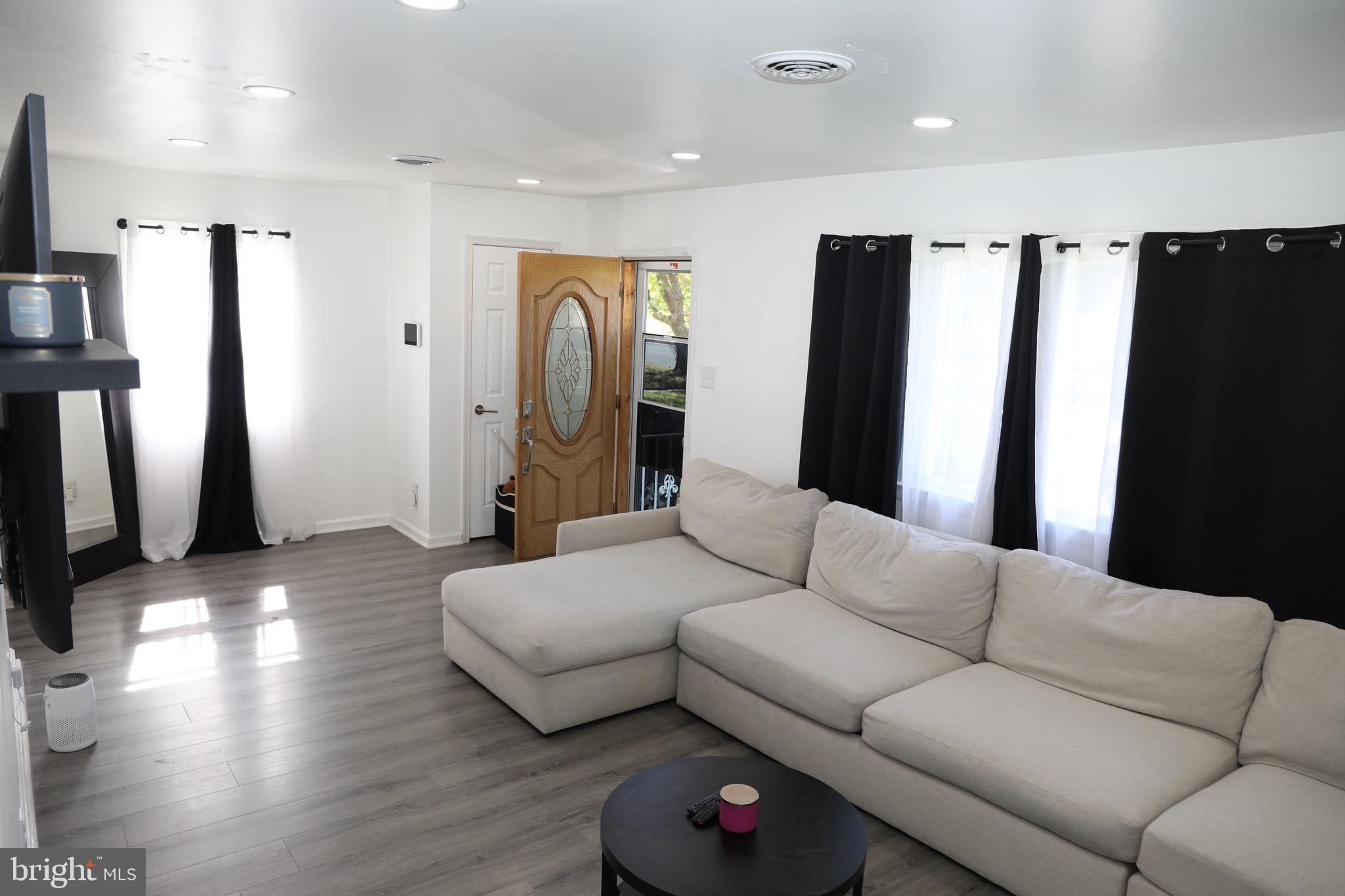 HYATTSVILLE - Residential Lease