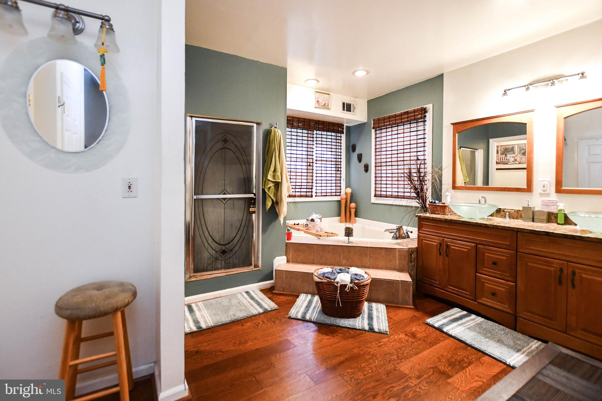 ROSECROFT PARK - Residential