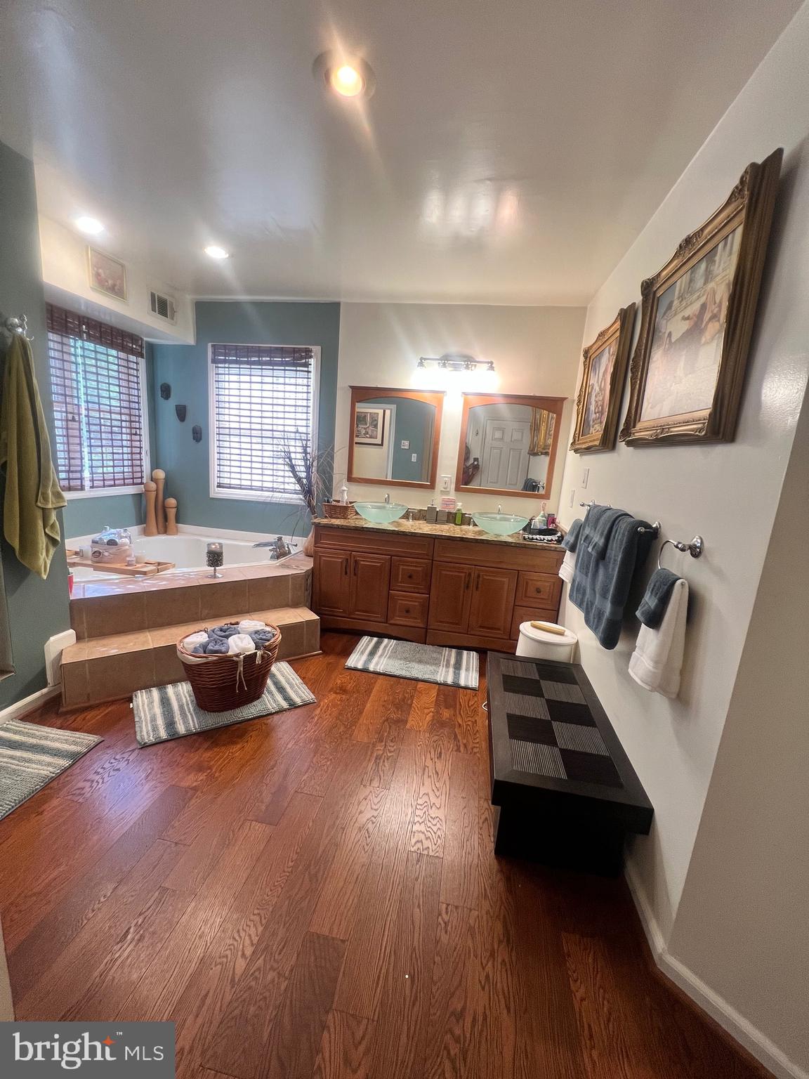 ROSECROFT PARK - Residential