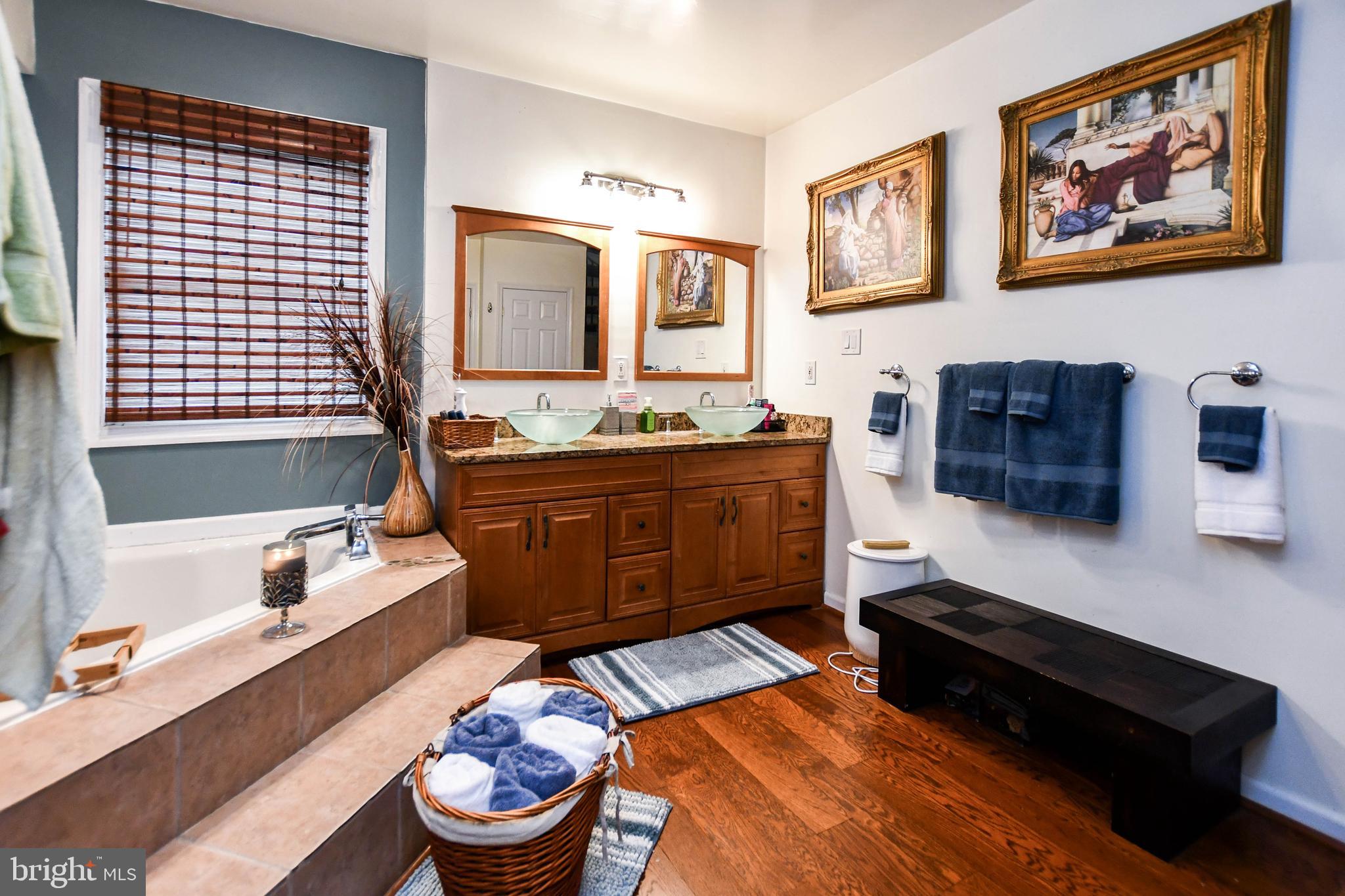 ROSECROFT PARK - Residential