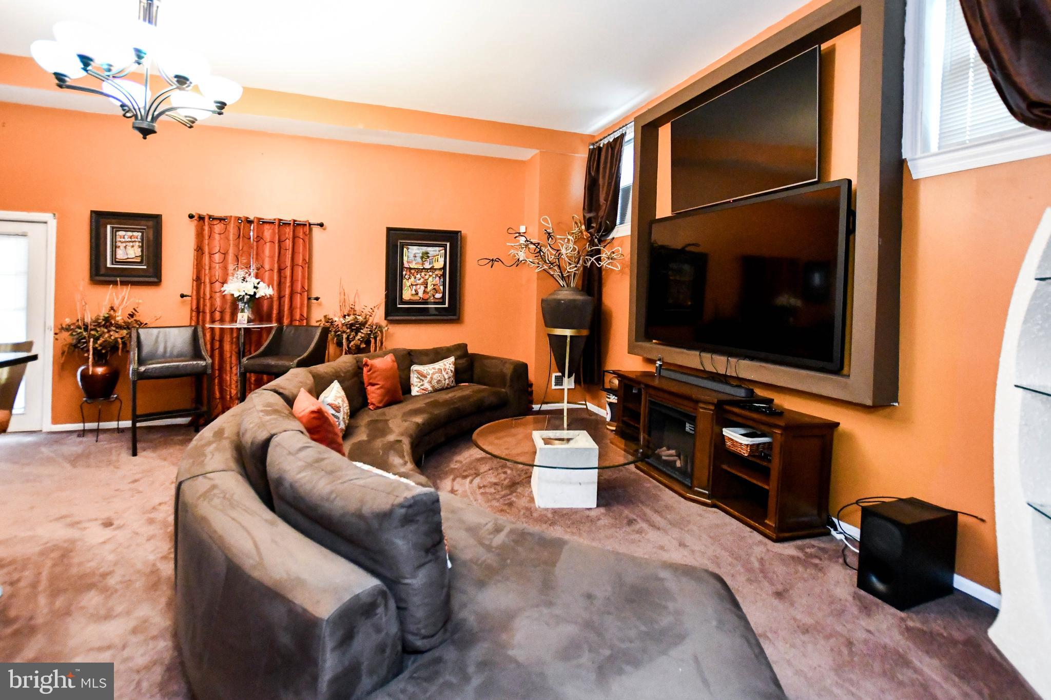 ROSECROFT PARK - Residential