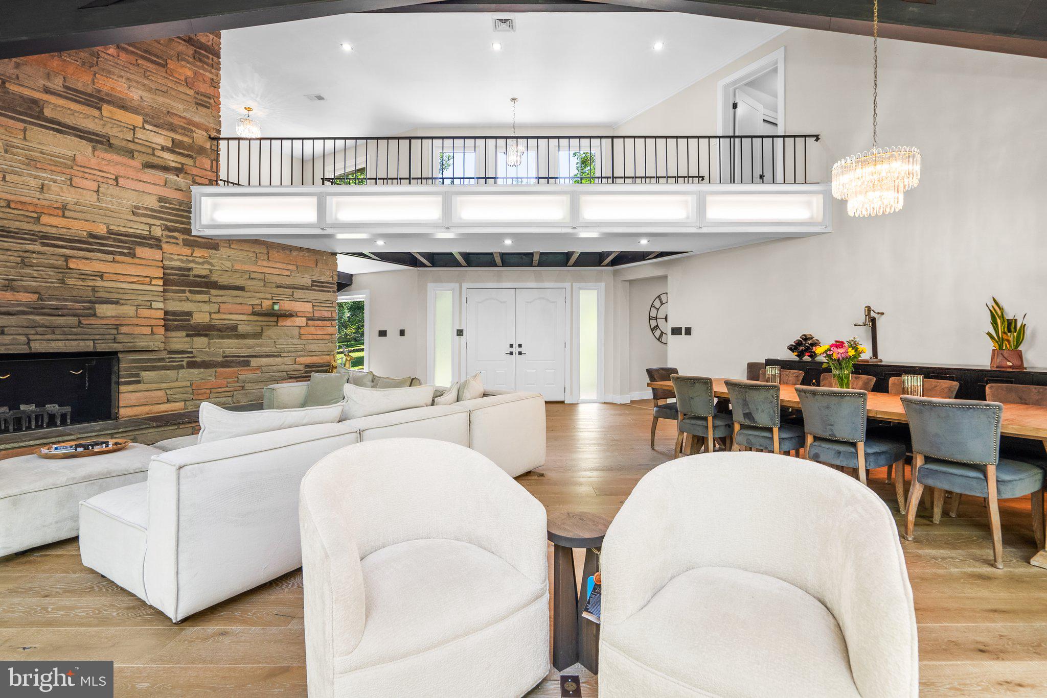 10909 BURBANK DRIVE