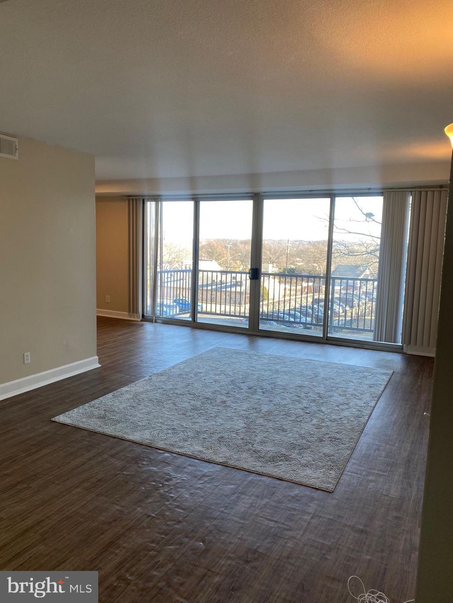 RENT INCLUDES UTILITIES 😊 READY TO MOVE ASAP. GOOD INCOME PLEASE AND RENTAL HISTORY.