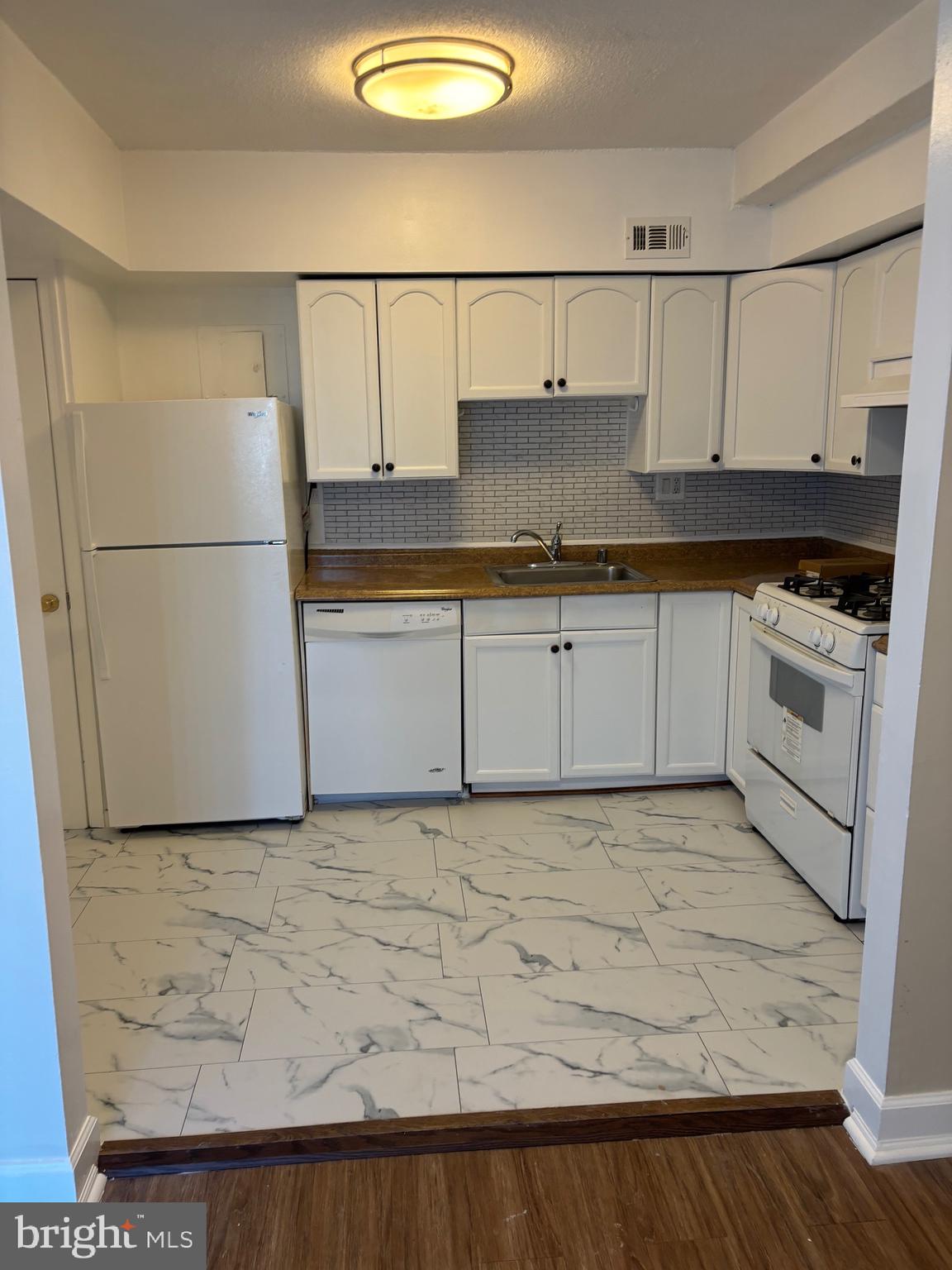 HYATTSVILLE - Residential Lease