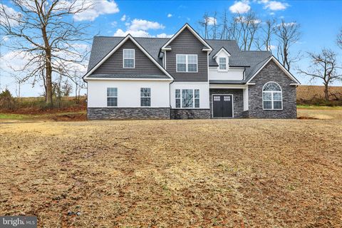 4214 HILL TERRACE DRIVE READING PA 19608