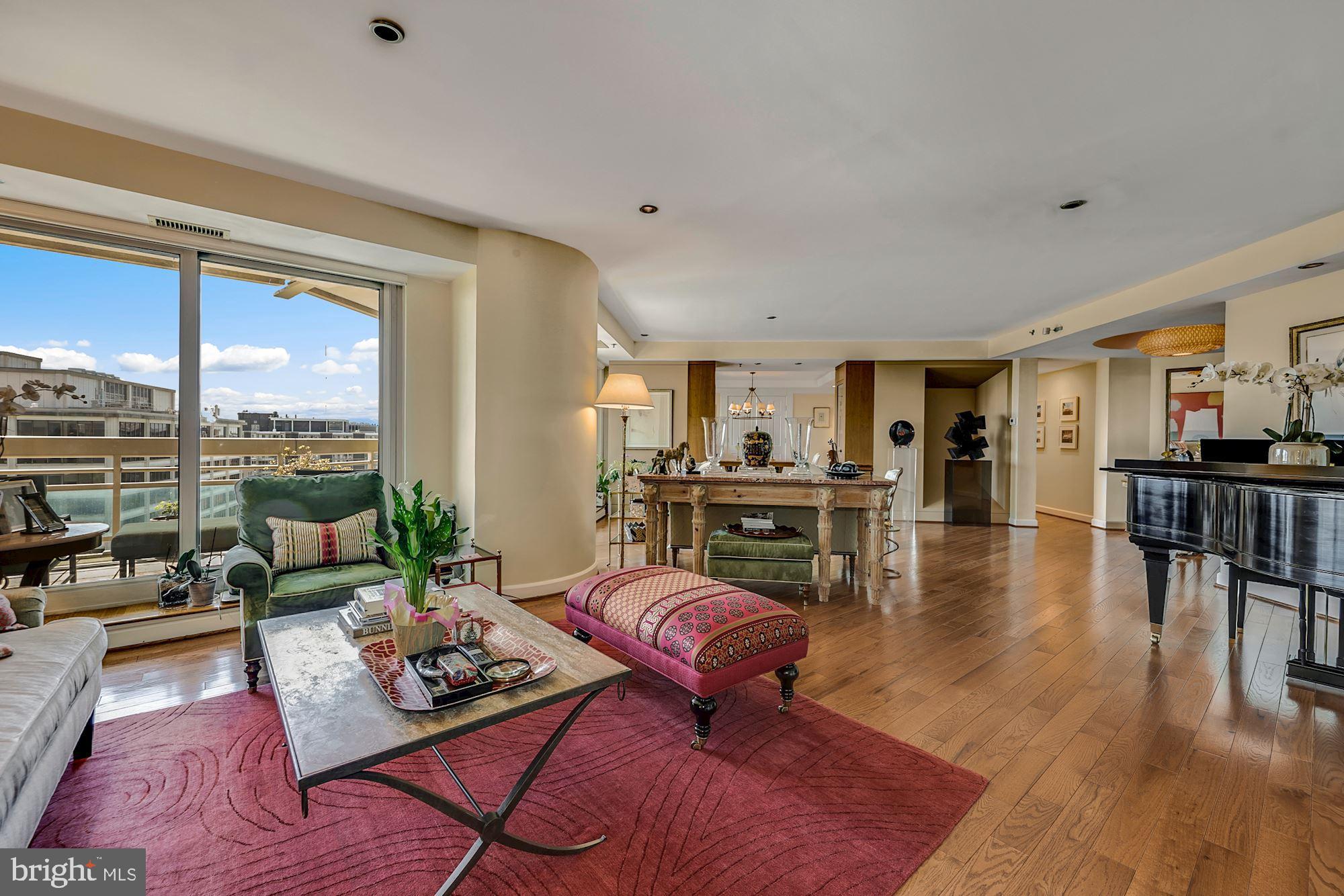 SOMERSET HOUSE - Residential