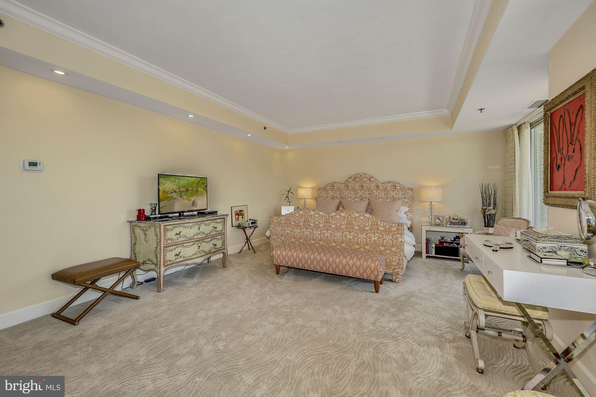 SOMERSET HOUSE - Residential