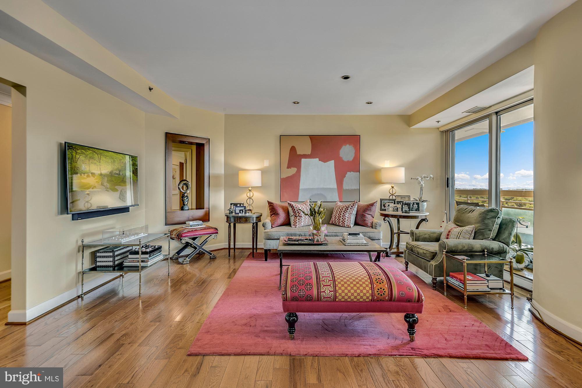 SOMERSET HOUSE - Residential