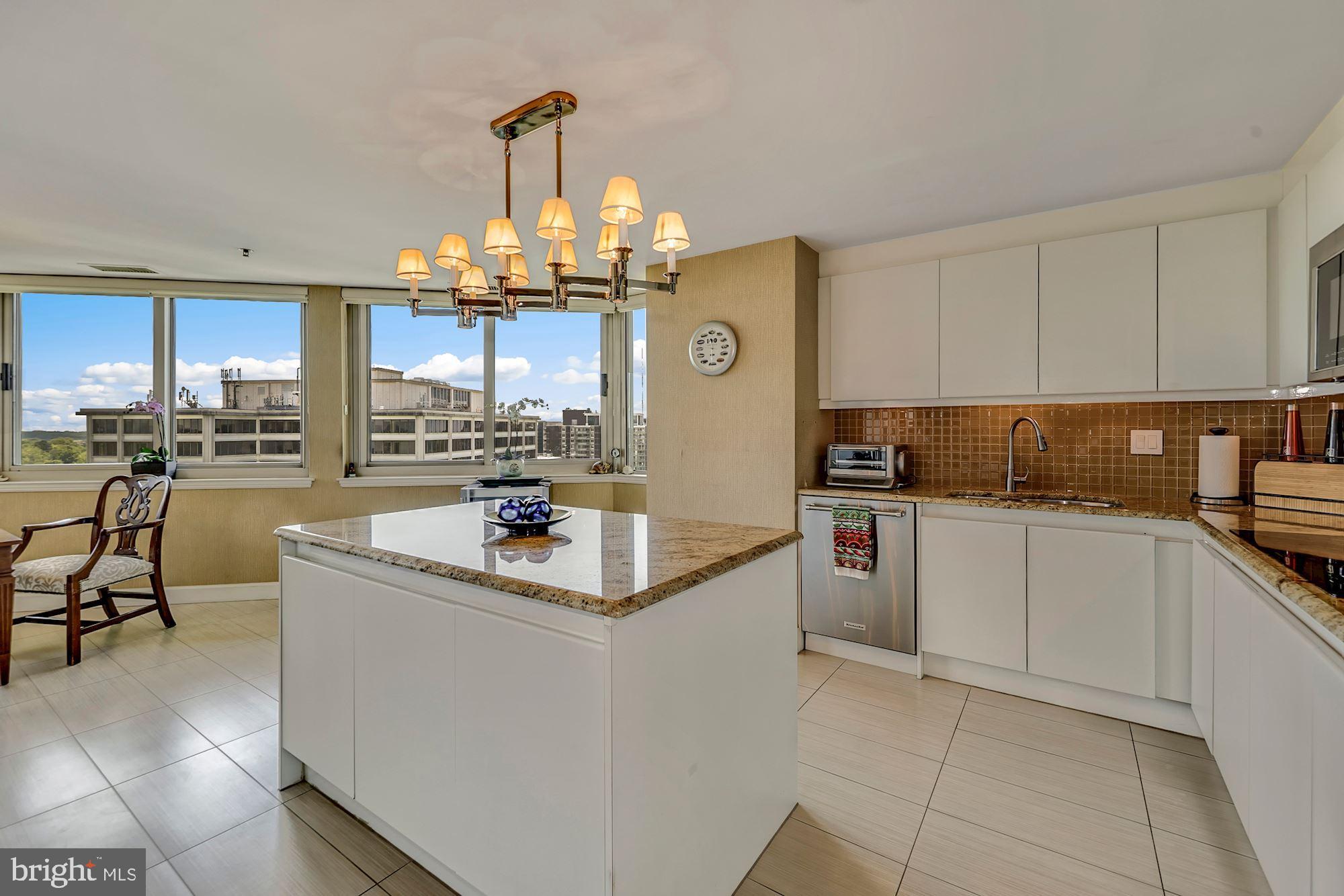 SOMERSET HOUSE - Residential