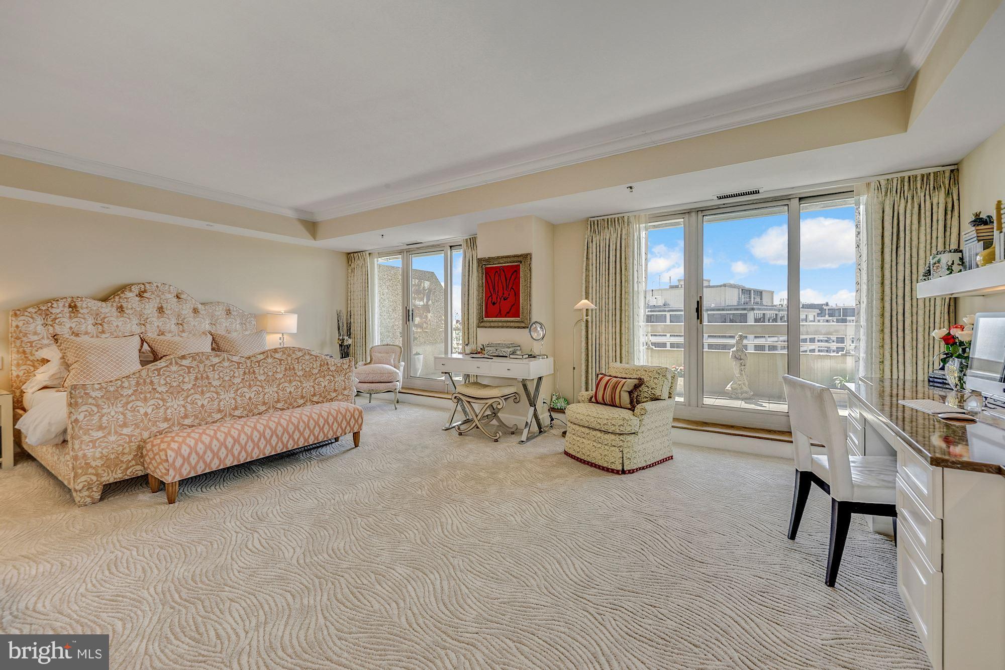 SOMERSET HOUSE - Residential