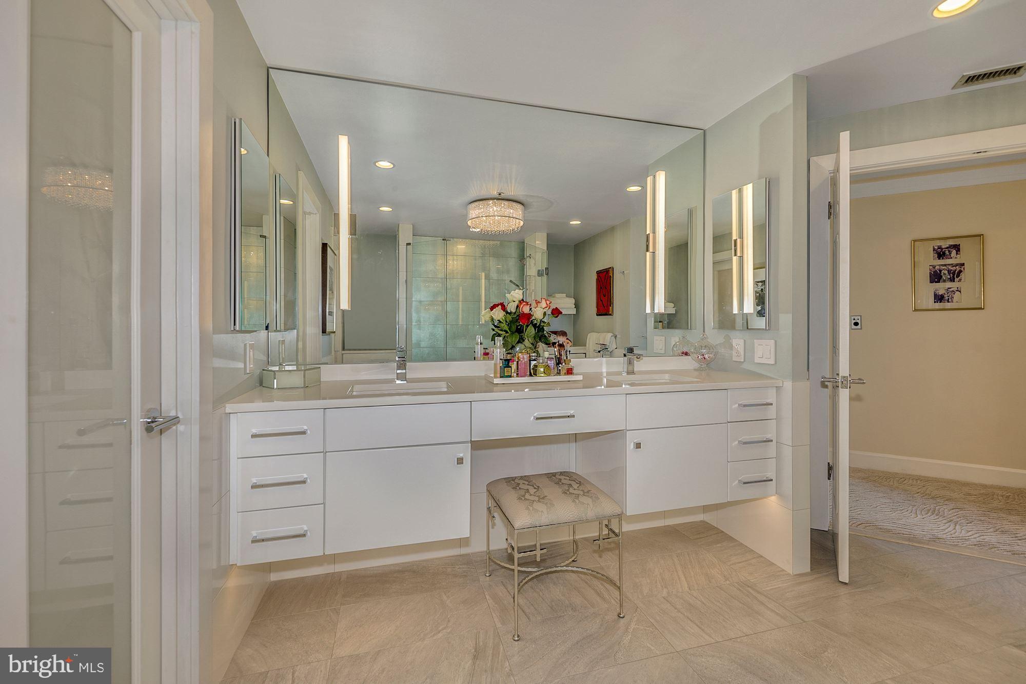 SOMERSET HOUSE - Residential