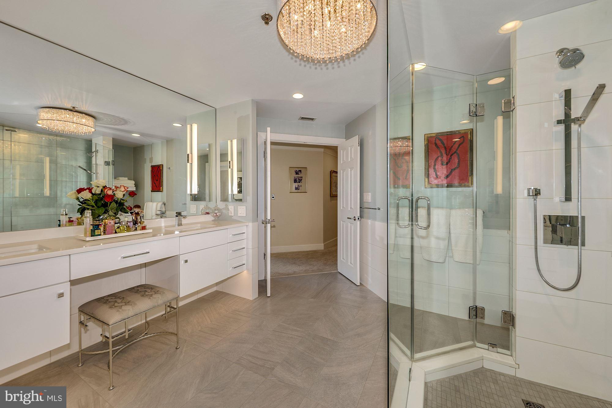 SOMERSET HOUSE - Residential