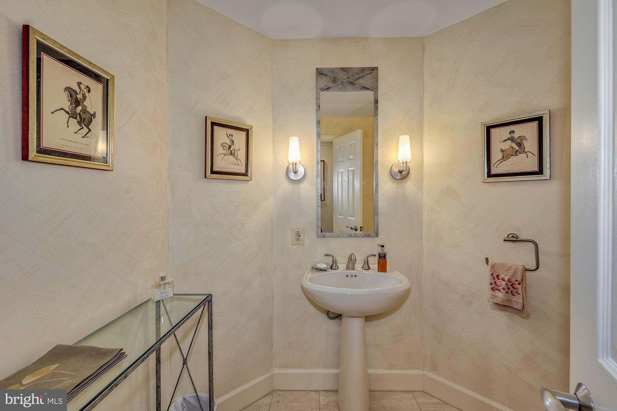 SOMERSET HOUSE - Residential