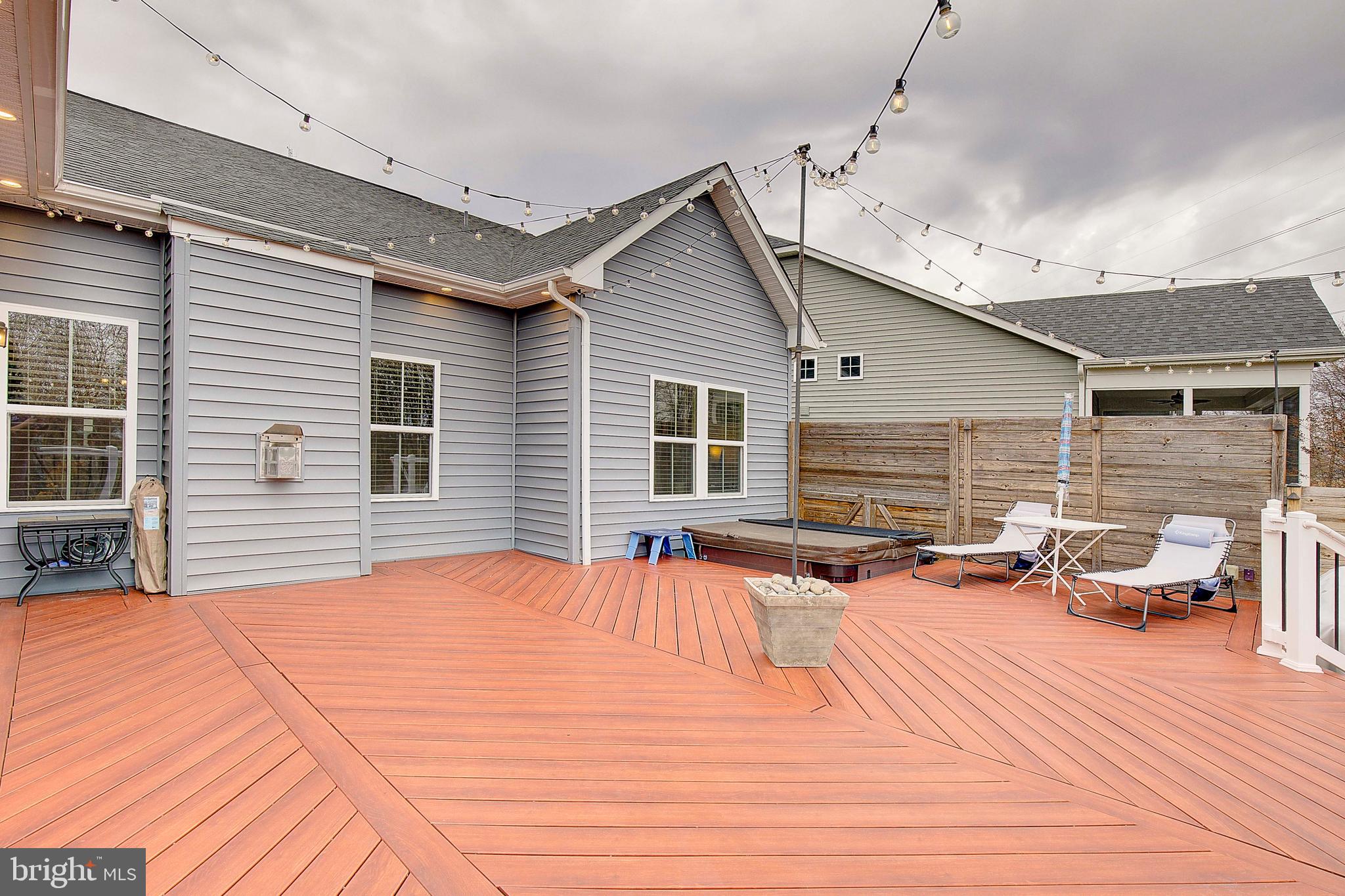 TWO RIVERS - Residential