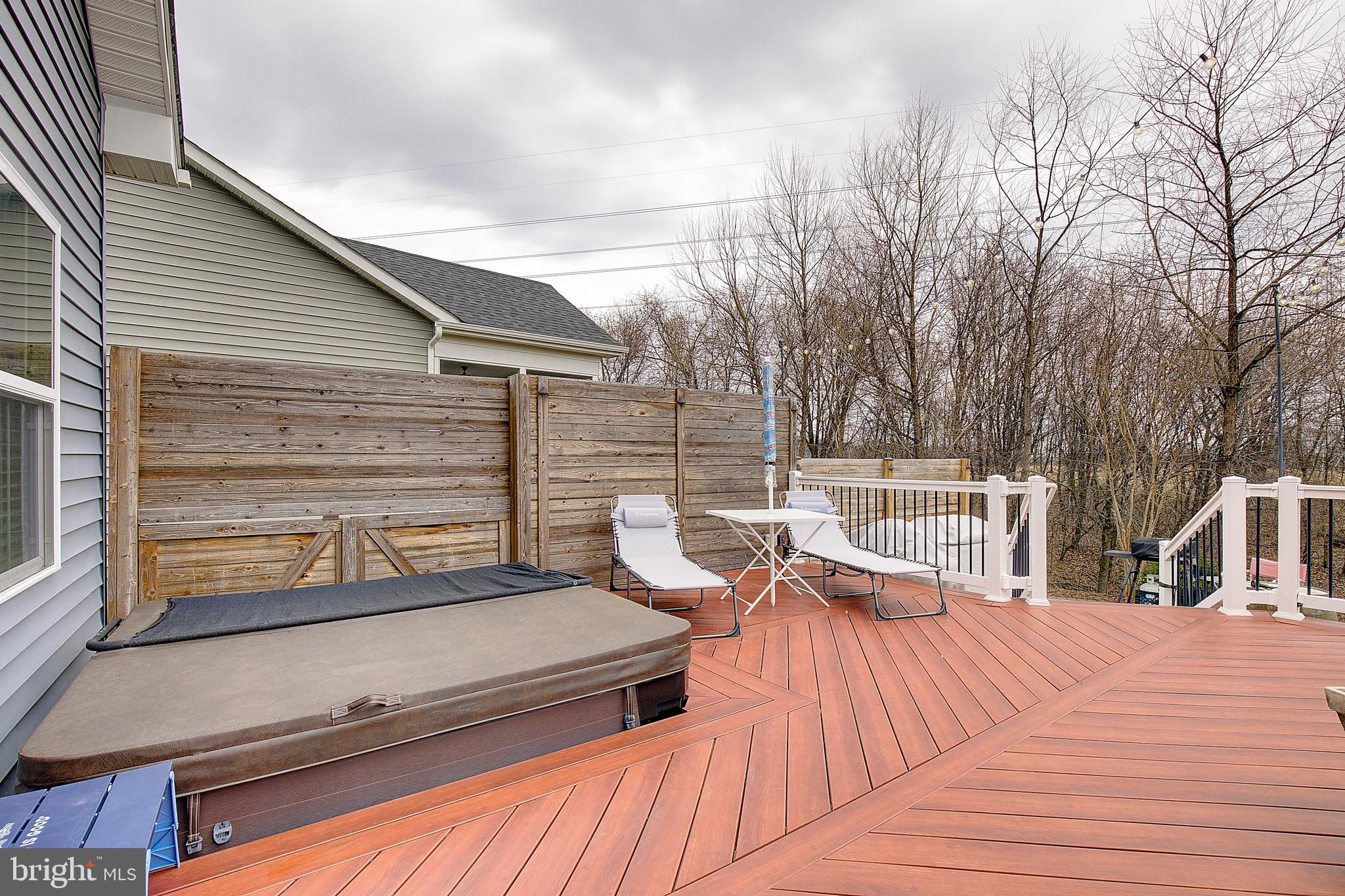 TWO RIVERS - Residential