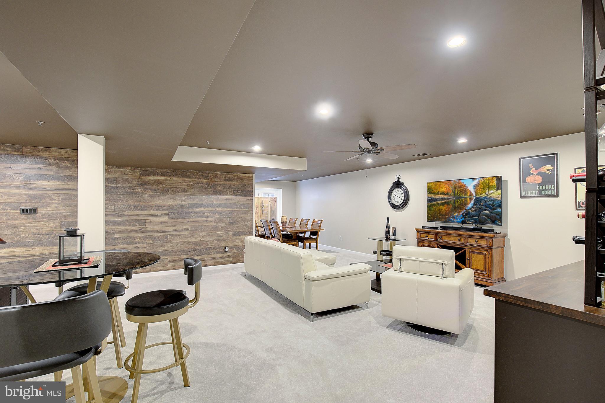 TWO RIVERS - Residential