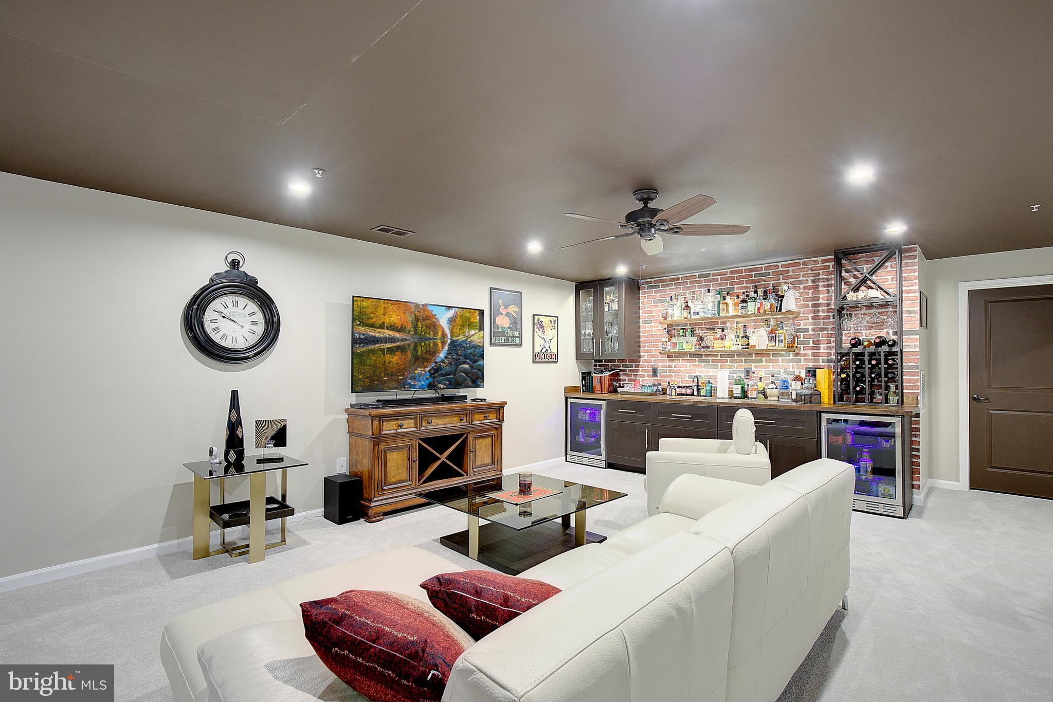 TWO RIVERS - Residential