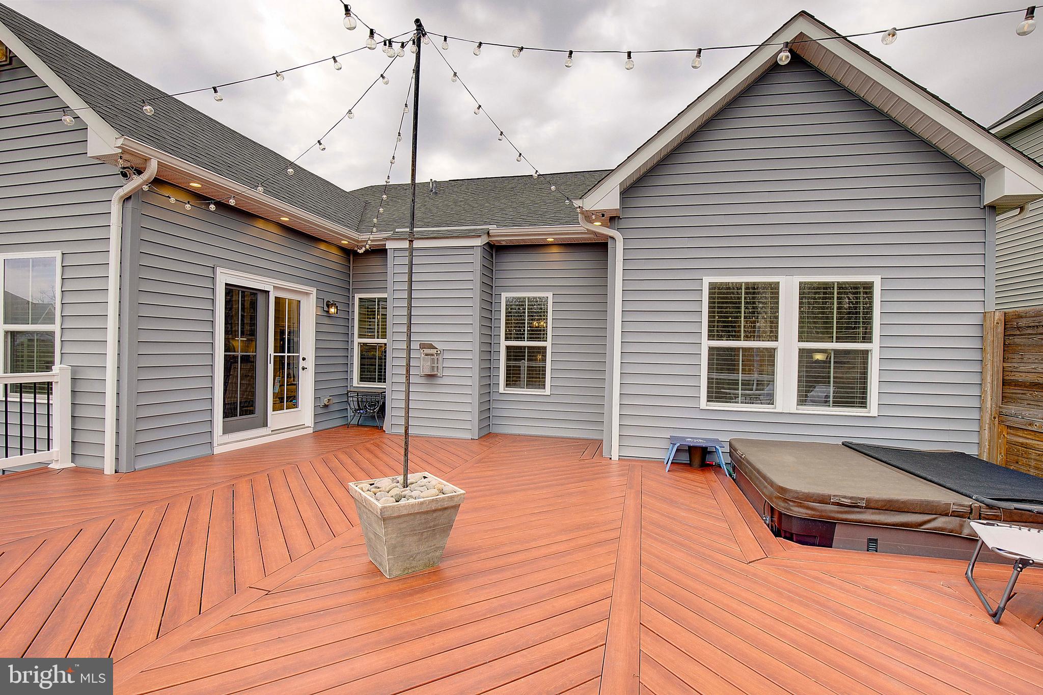 TWO RIVERS - Residential