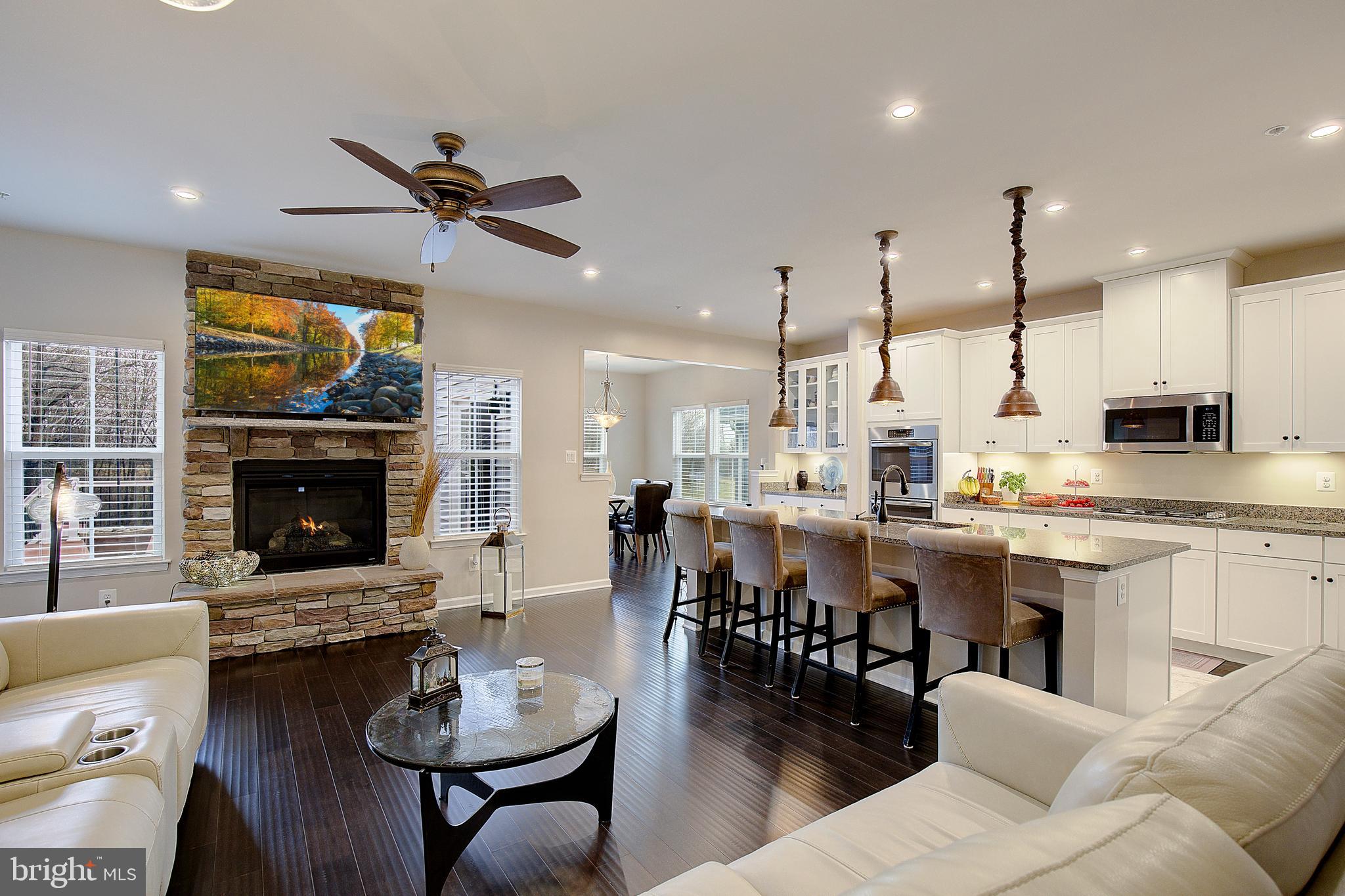 TWO RIVERS - Residential