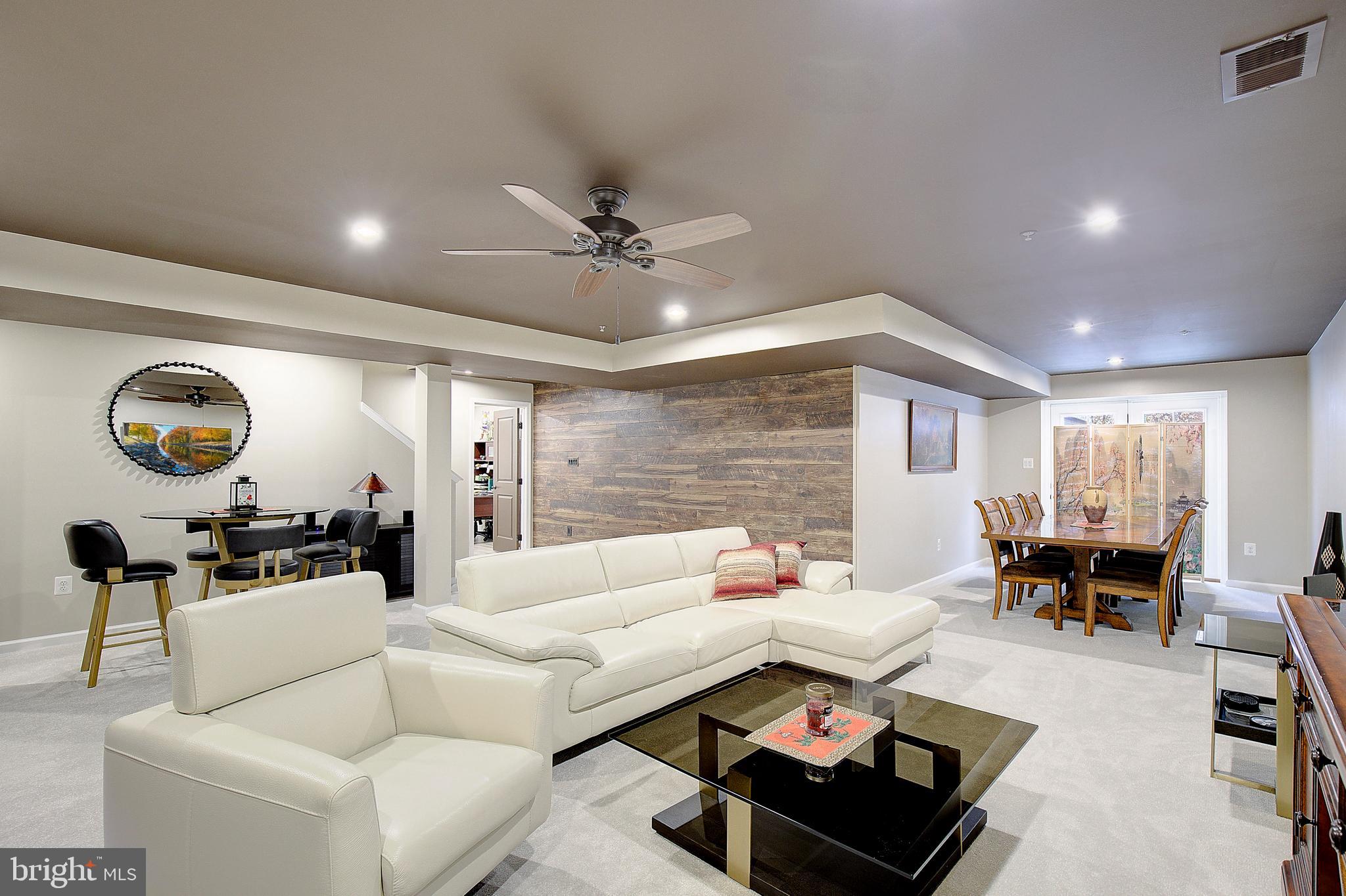 TWO RIVERS - Residential