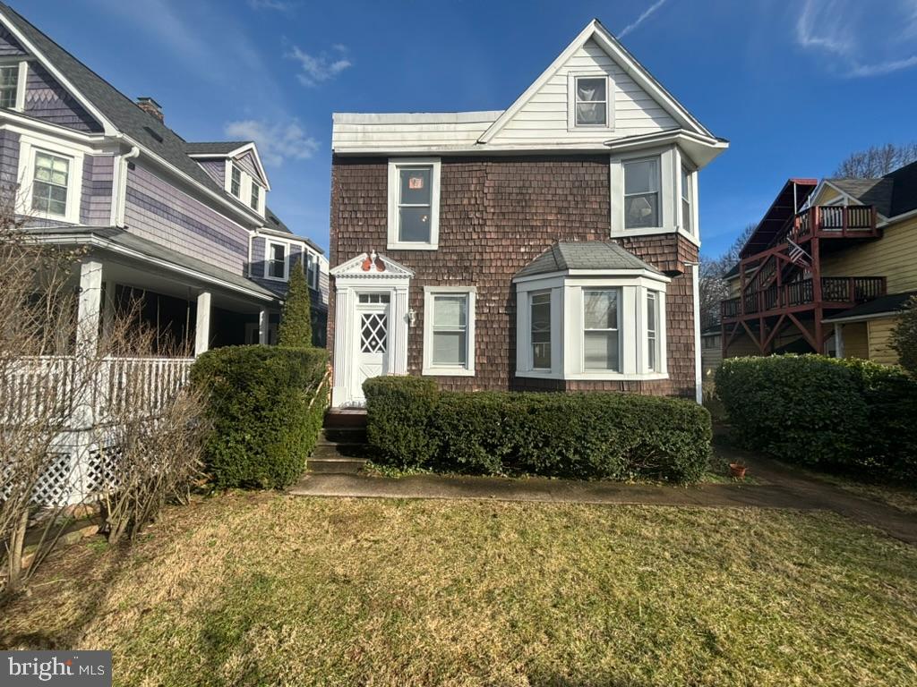 ROLAND PARK - Residential Lease