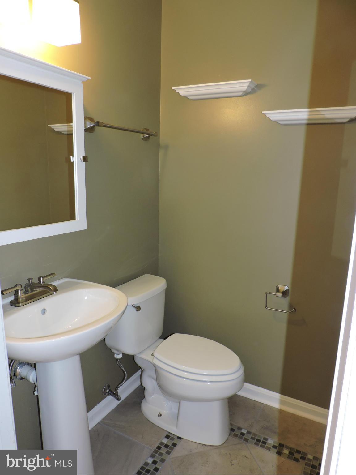 LAKE RIDGE POINTE - Residential Lease