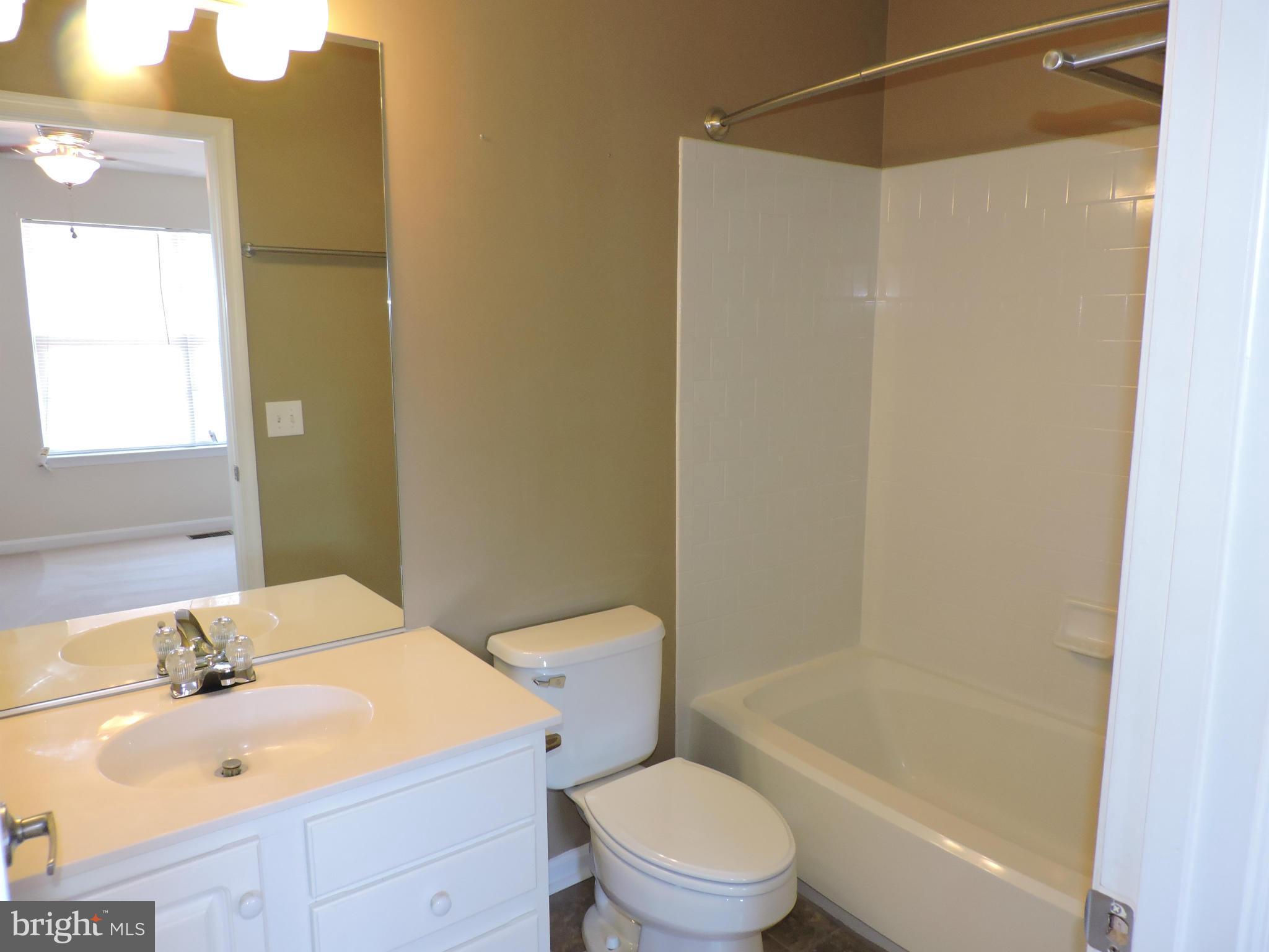 LAKE RIDGE POINTE - Residential Lease