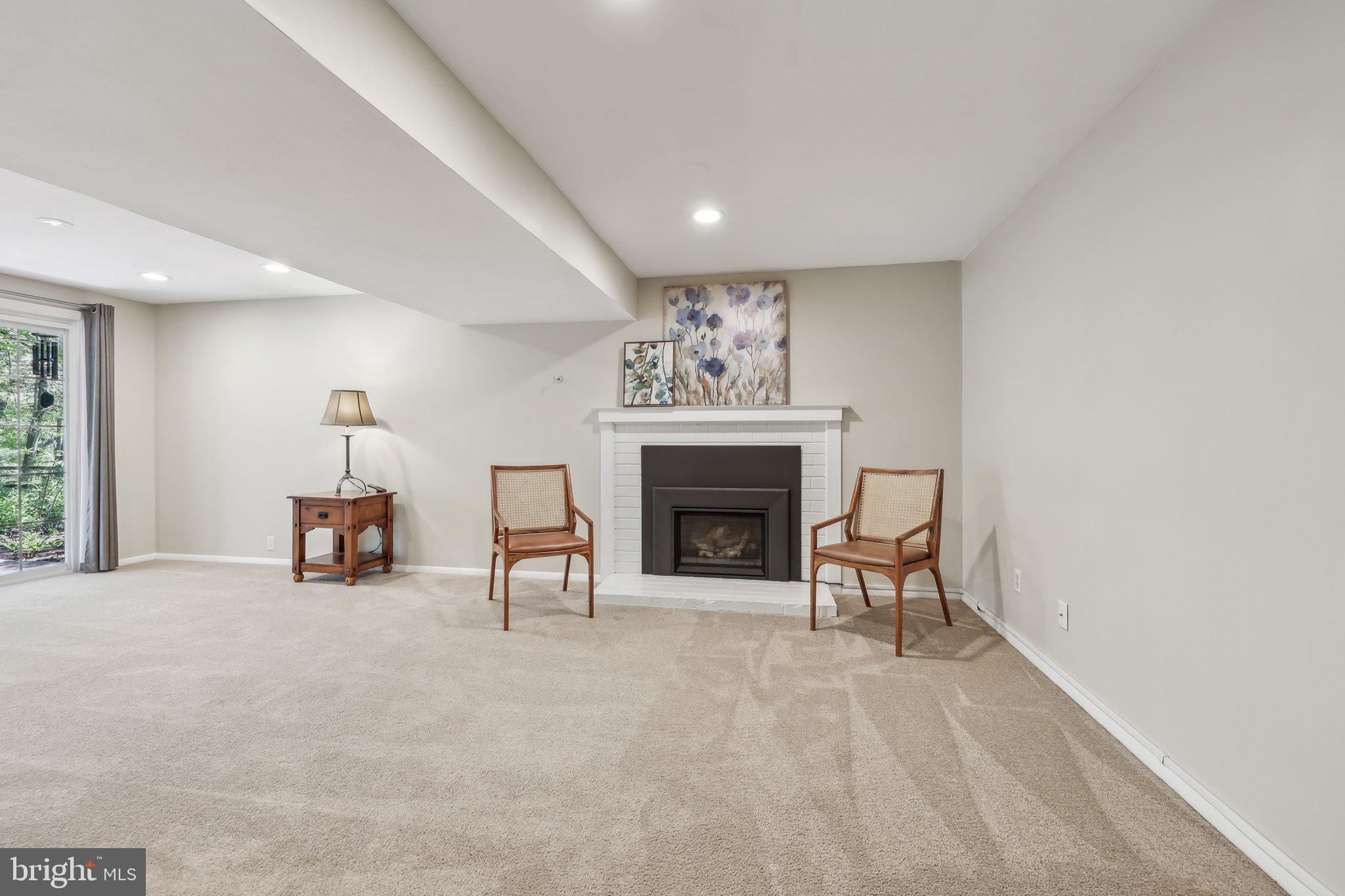 LAKE RIDGE - Residential