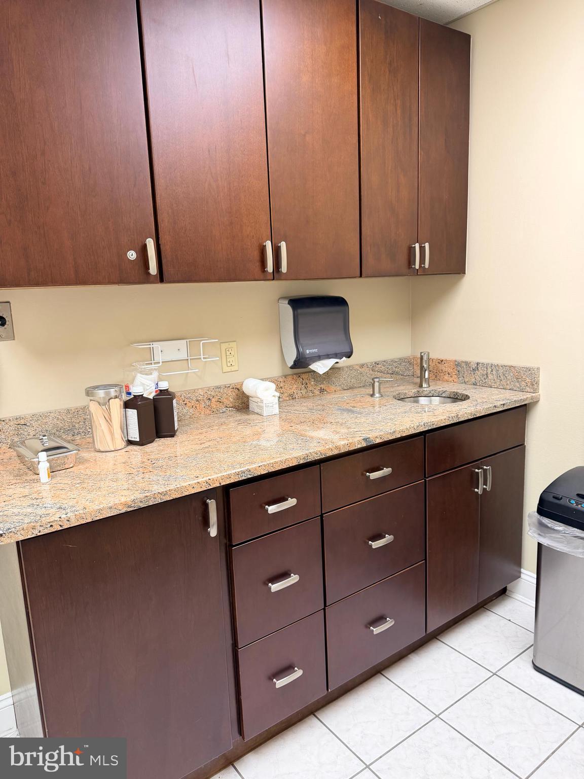 LOWER MOYAMENSING - Commercial Sale