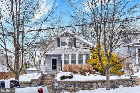 1604 WALNUT STREET CAMP HILL PA 17011