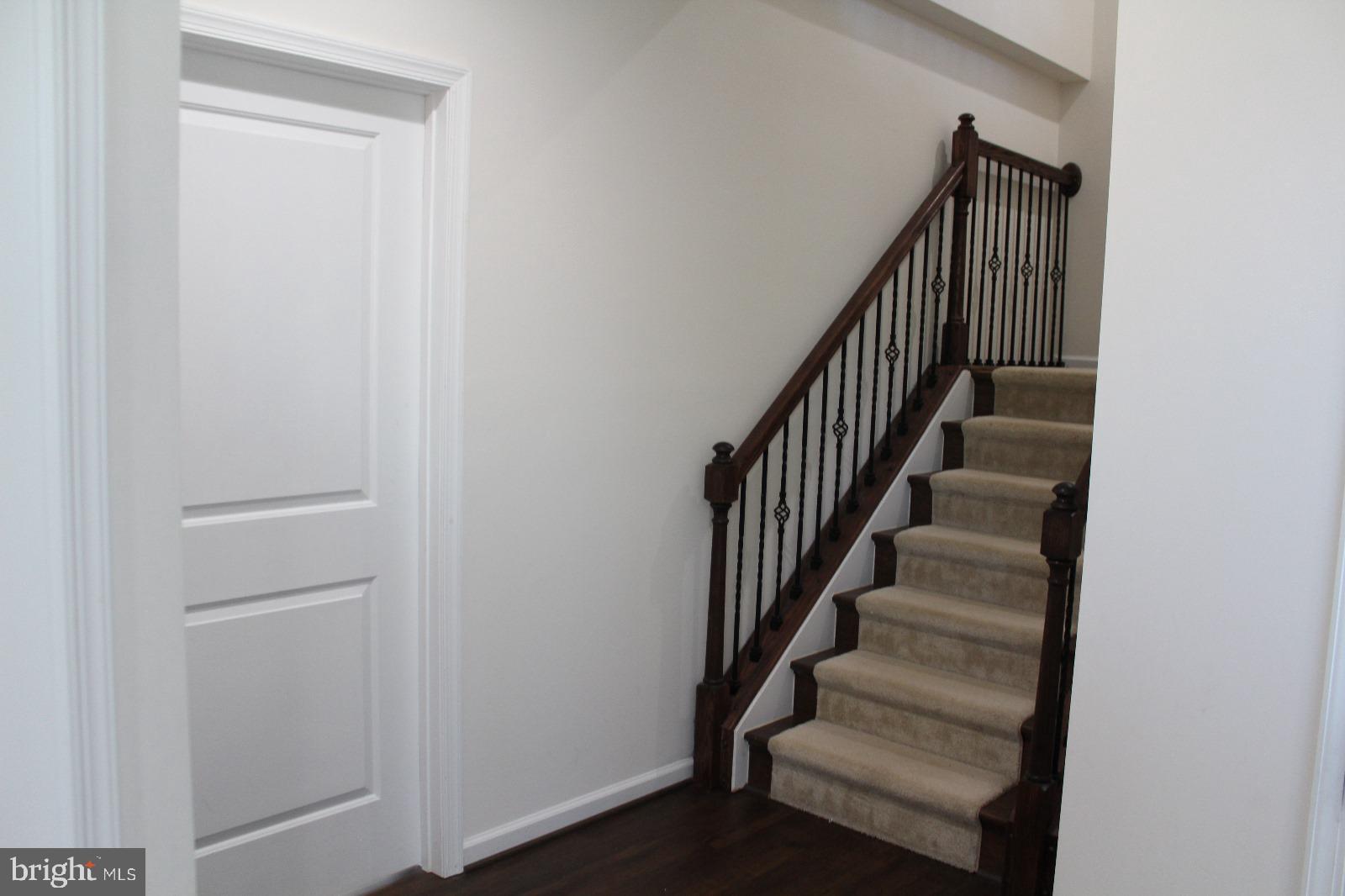 EASTVIEW AT STONE RIDGE - Residential Lease