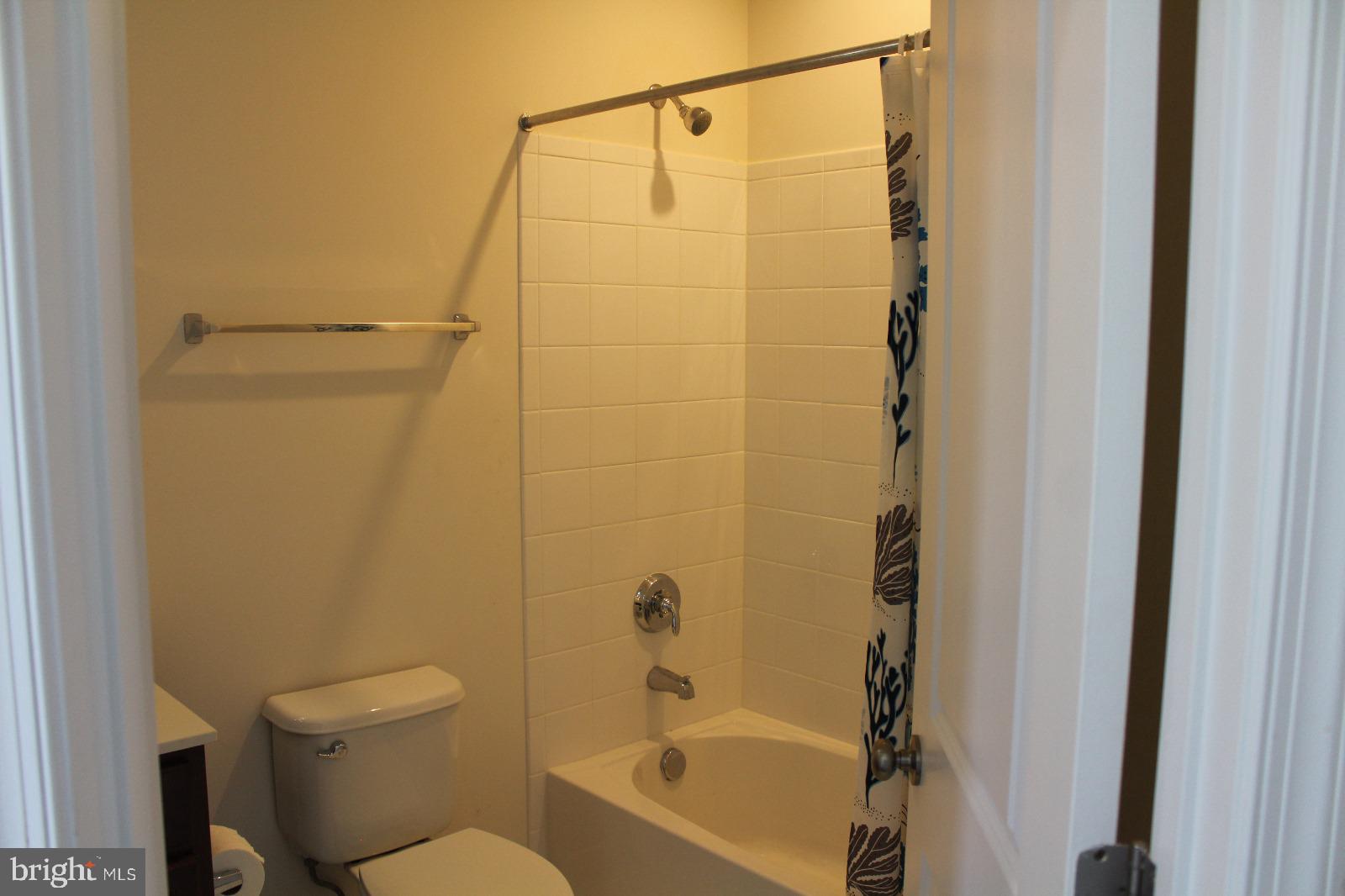 EASTVIEW AT STONE RIDGE - Residential Lease