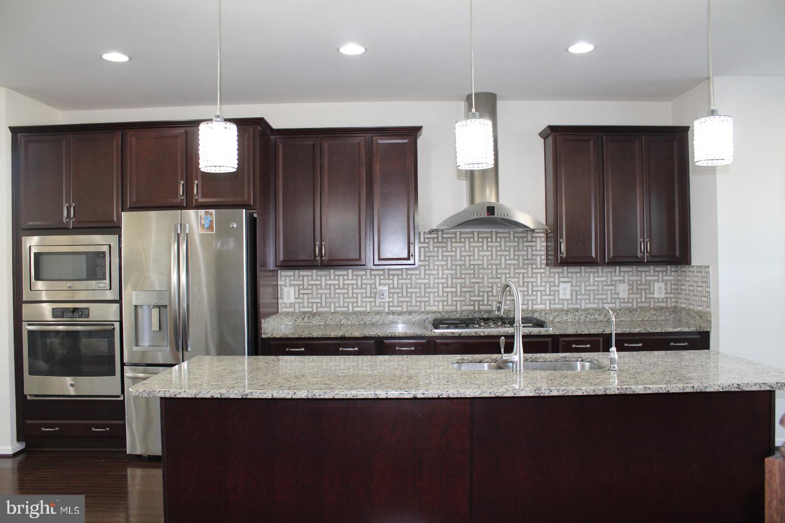 EASTVIEW AT STONE RIDGE - Residential Lease