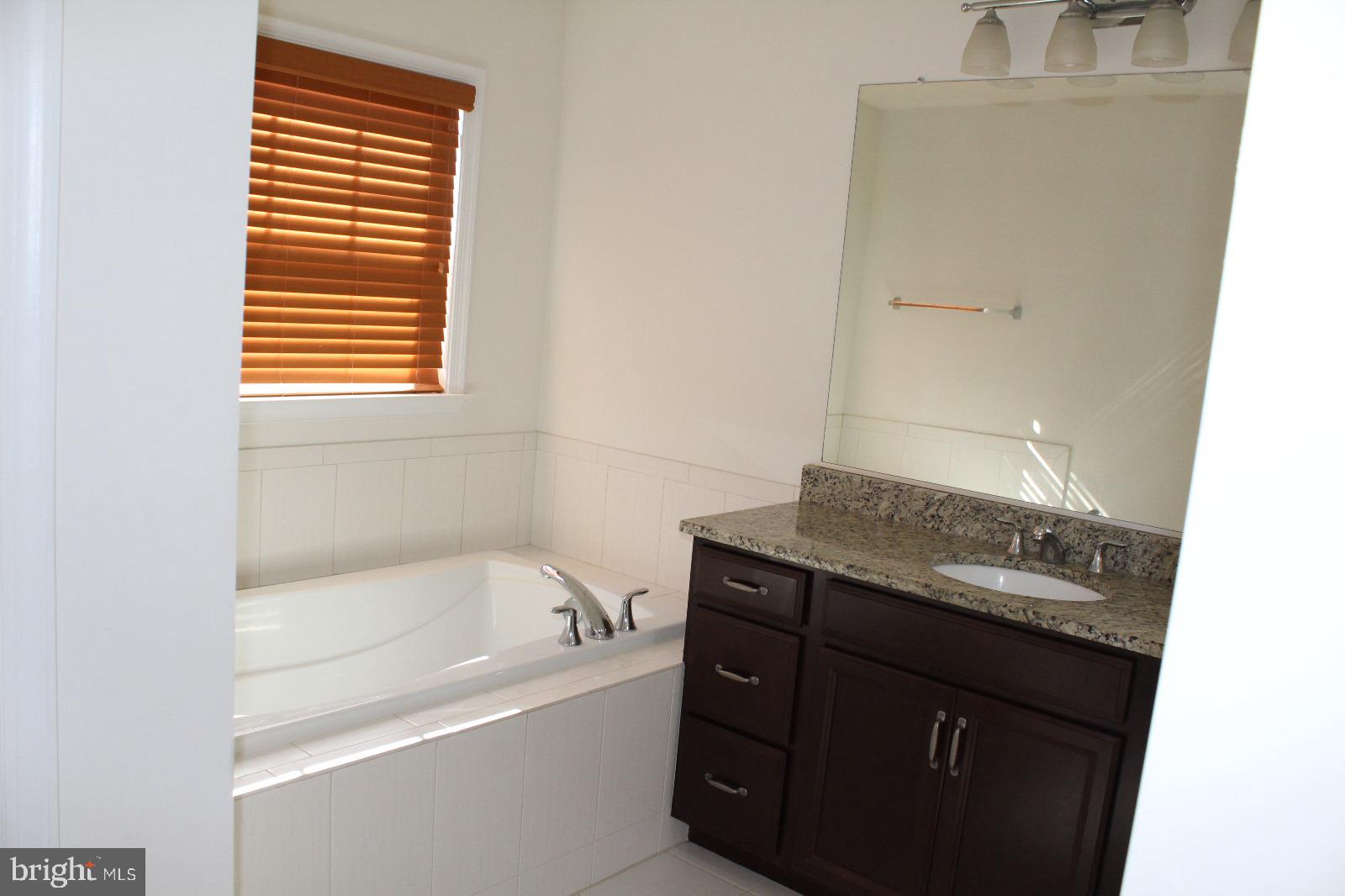 EASTVIEW AT STONE RIDGE - Residential Lease