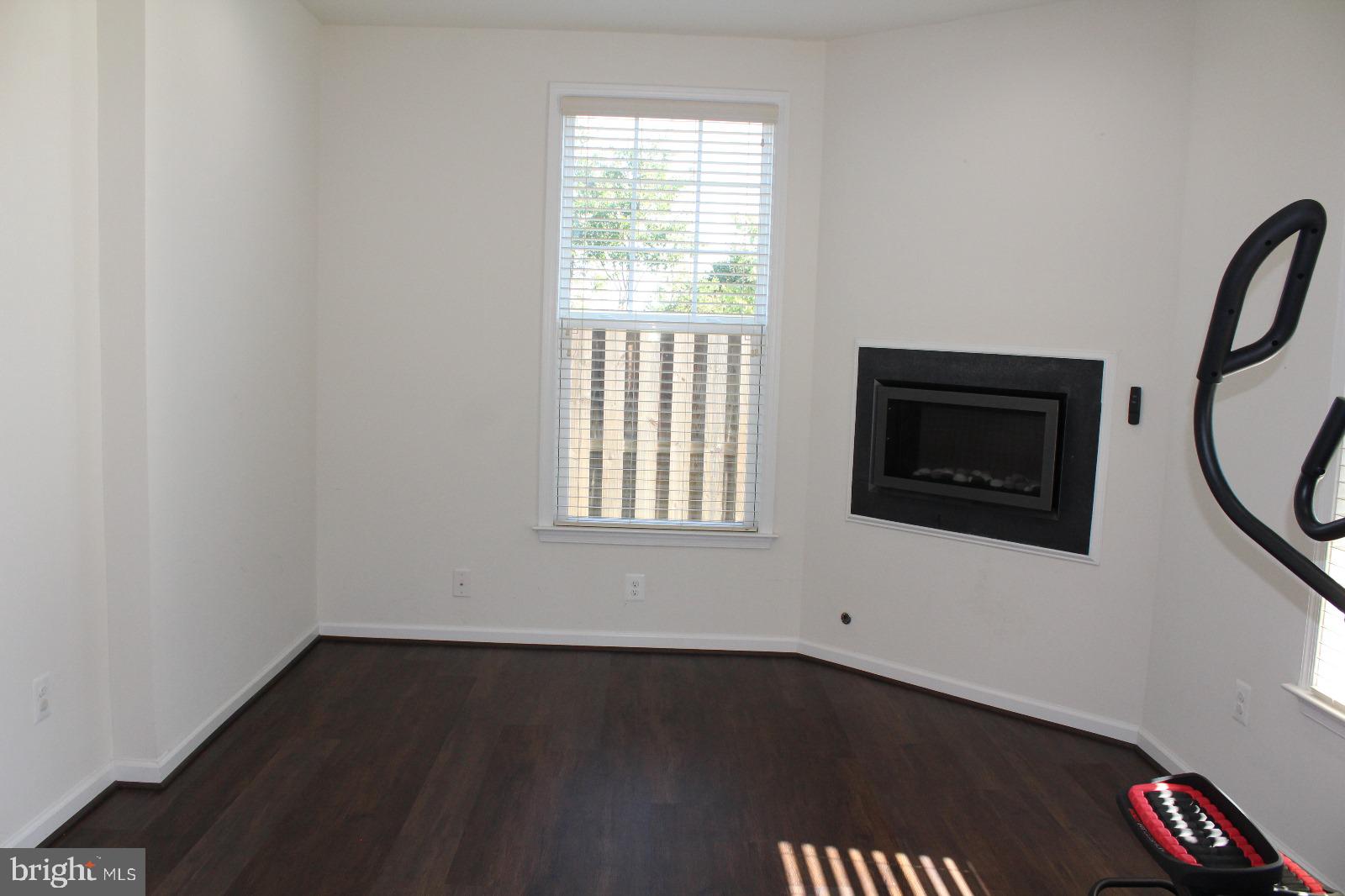 EASTVIEW AT STONE RIDGE - Residential Lease