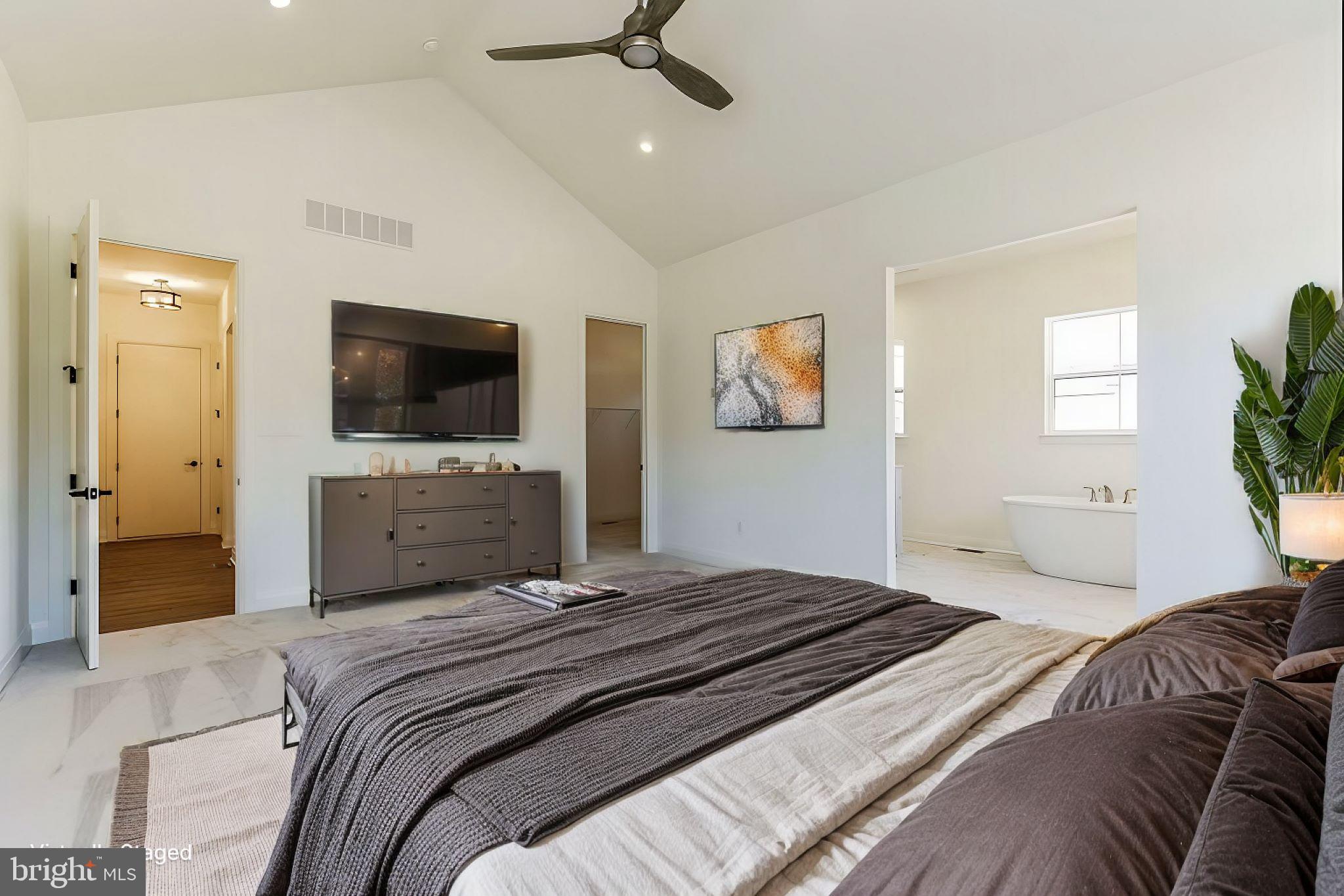 GREAT BOHEMIA MANO - Residential