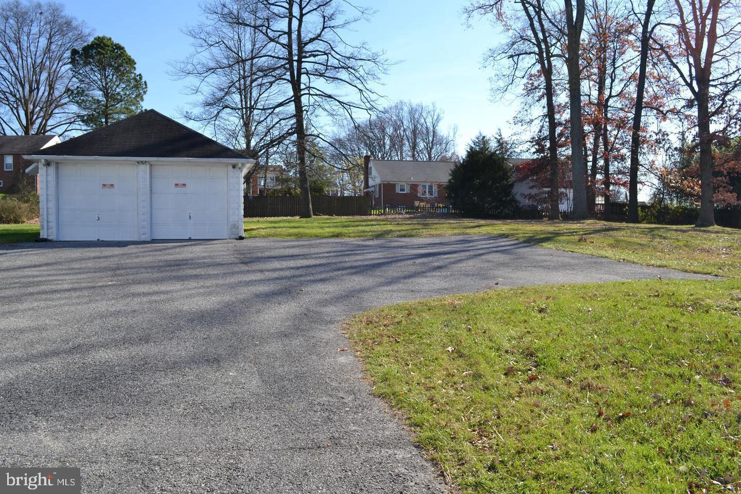 PERRY HALL - Residential Lease