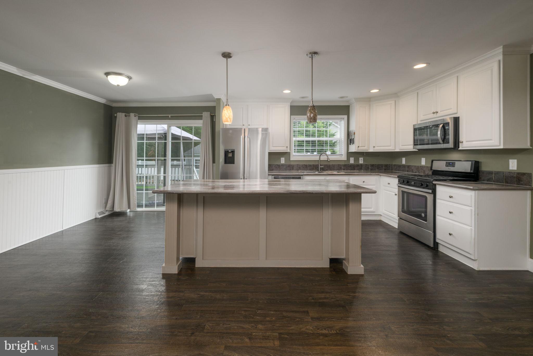 32188 ROBIN HOODS LOOP