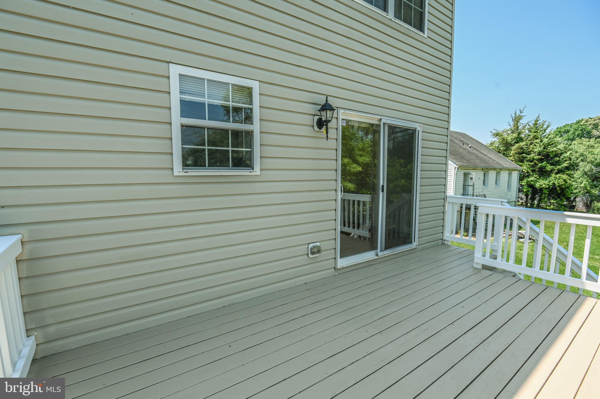 LANDSDOWNE - Residential Lease