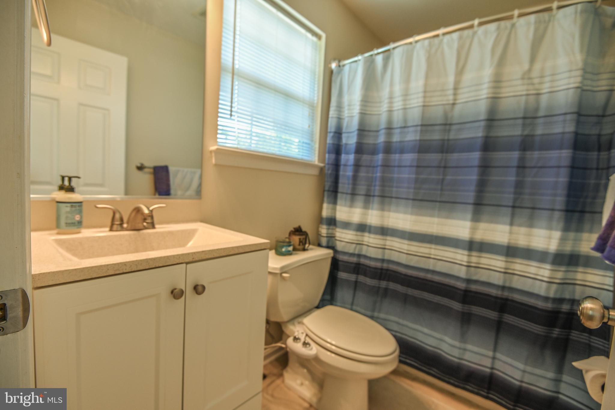 LANDSDOWNE - Residential Lease