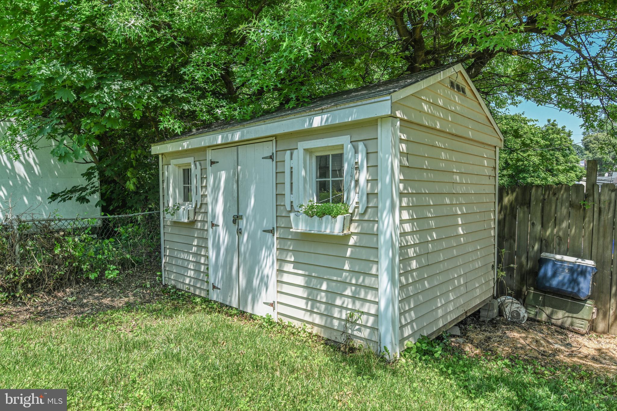 LANDSDOWNE - Residential Lease