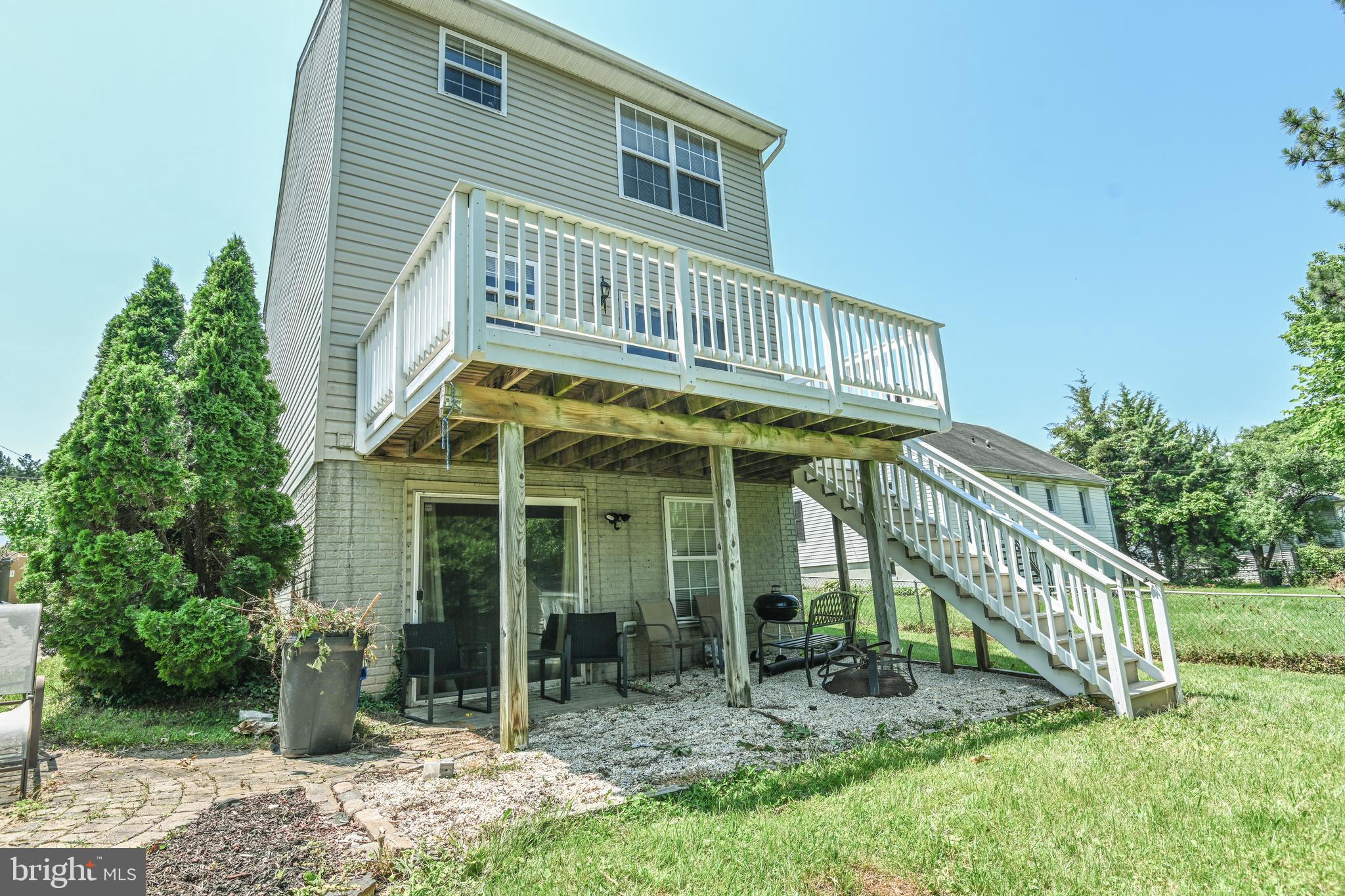 LANDSDOWNE - Residential Lease